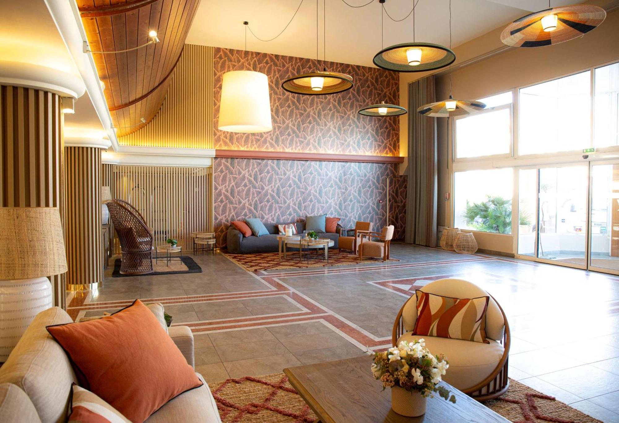Grand Hôtel Les Flamants Roses Thalasso&Spa Canet Exterior foto
