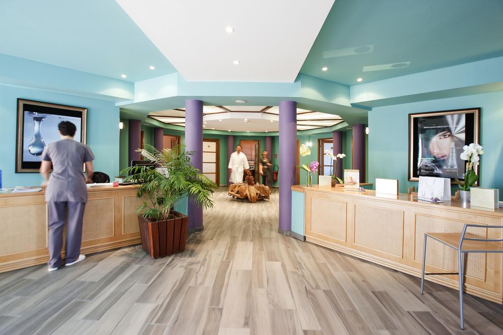 Grand Hôtel Les Flamants Roses Thalasso&Spa Canet Exterior foto